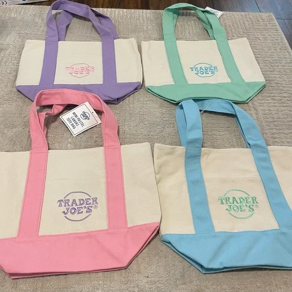 Trader Joe’s NEW Set of 4 Mini Pastel Canvas Tote Bags Limited Edition - Picture 2 of 2